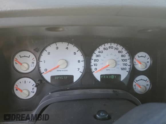 2003 Dodge 1500 ST with VIN 1D7HU18D33S341539, listed as a Copart auction lot 89885225 with 327,512 mi miles and Clean title. Bid and sale history available at DreamBid. Image 9.