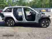 2022 Jeep Grand Cherokee с VIN 1C4RJYB65N8762026, выставлен на аукционе IAAI как лот 43159657 с пробегом Не указан миль и . История ставок и продаж доступна на DreamBid. Изображение 12.