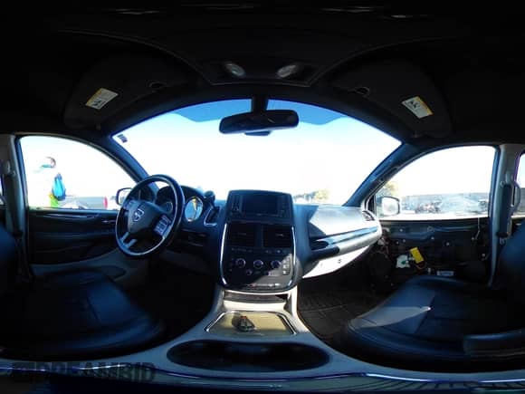 2019 Dodge Grand Caravan SXT with VIN 2C4RDGCG6KR725978, listed as a IAAI auction lot 43458165 with 182,803 mi miles and . Bid and sale history available at DreamBid. Image 19.