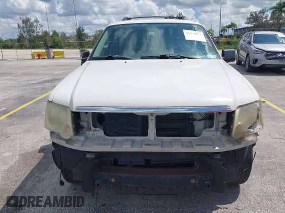 2010 Ford Explorer XLT с VIN 1FMEU6DE3AUA15004, выставлен на аукционе IAAI как лот 43324952 с пробегом 217 513 миль миль и . История ставок и продаж доступна на DreamBid. Изображение 6.
