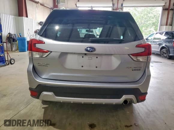 2023 Subaru Forester Touring z VIN JF2SKARC9PH520703, wystawiony jako Copart lot #69723945 z przebiegiem 14 634 mil mil oraz Szkoda całkowita • Salvage title. Historia ofert i sprzedaży dostępna na DreamBid. Obrazek 6.