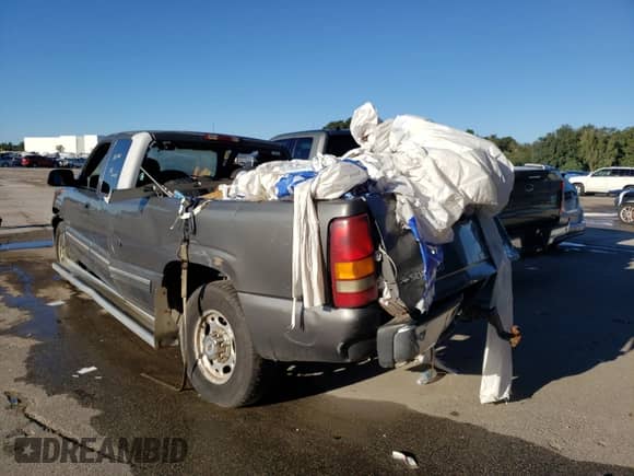 1999 Chevrolet Silverado 2500 LS z VIN 1GCGC29UXXE197487, wystawiony jako Copart lot #80364804 z przebiegiem Nie podano mil oraz Nie do naprawy • Non repairable. Historia ofert i sprzedaży dostępna na DreamBid. Obrazek 3.