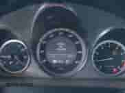 2009 Mercedes-Benz C 300 Sport z VIN WDDGF54X49F245367, wystawiony jako IAAI lot #43462372 z przebiegiem 117 239 mil mil oraz . Historia ofert i sprzedaży dostępna na DreamBid. Obrazek 7.