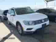 2019 Volkswagen Tiguan S с VIN 3VV1B7AX2KM176326, выставлен на аукционе IAAI как лот 42255775 с пробегом 72 996 миль миль и . История ставок и продаж доступна на DreamBid. Изображение 1.