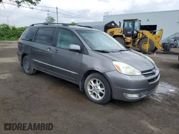 2004 Toyota Sienna XLE z VIN 5TDBA22C84S005135, wystawiony jako Copart lot #60681885 z przebiegiem 268 909 mil mil oraz Szkoda całkowita • Salvage title. Historia ofert i sprzedaży dostępna na DreamBid. Obrazek 4.