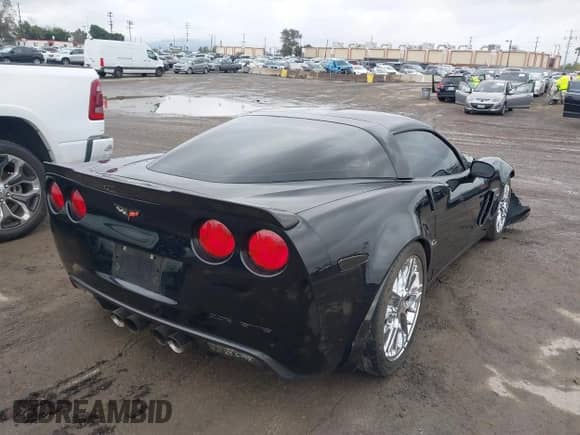 2006 Chevrolet Corvette Z06 с VIN 1G1YY26E865117534, выставлен на аукционе IAAI как лот 41425086 с пробегом 74 978 миль миль и . История ставок и продаж доступна на DreamBid. Изображение 4.