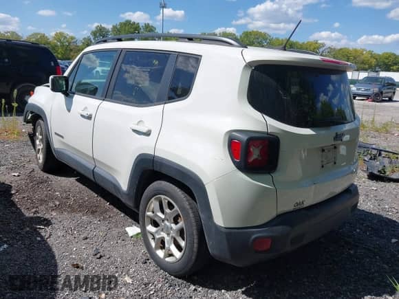 2017 Jeep Renegade Latitude с VIN ZACCJABB2HPG48279, выставлен на аукционе IAAI как лот 43122758 с пробегом 109 885 миль миль и . История ставок и продаж доступна на DreamBid. Изображение 3.