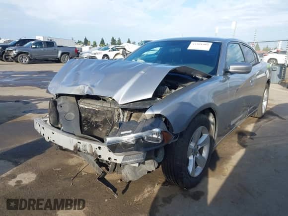 2013 Dodge Charger SE с VIN 2C3CDXBG6DH720347, выставлен на аукционе IAAI как лот 43301985 с пробегом 206 442 миль миль и . История ставок и продаж доступна на DreamBid. Изображение 2.