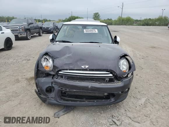 2013 MINI Hardtop с VIN WMWSU3C58DT685551, выставлен на аукционе Copart как лот 56548975 с пробегом Не указан миль и Списание • Salvage title. История ставок и продаж доступна на DreamBid. Изображение 5.