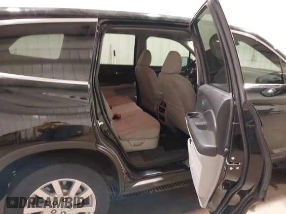 2019 Honda Pilot LX с VIN 5FNYF6H18KB084526, выставлен на аукционе IAAI как лот 43319983 с пробегом 179 092 миль миль и . История ставок и продаж доступна на DreamBid. Изображение 8.