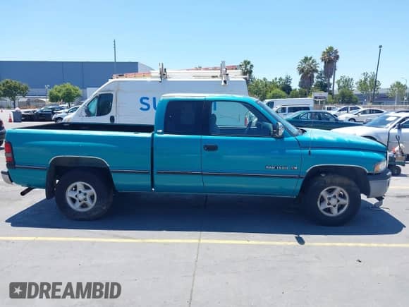 1997 Dodge 1500 with VIN 1B7HC13Z4VJ556310, listed as a IAAI auction lot 42824653 with 274,570 mi miles and . Bid and sale history available at DreamBid. Image 13.
