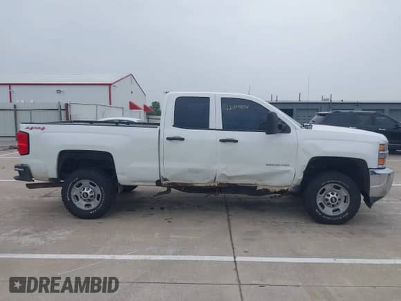 2016 Chevrolet Silverado 2500HD Work Truck z VIN 1GC2KUEG0GZ137431, wystawiony jako IAAI lot #42499894 z przebiegiem 228 740 mil mil oraz . Historia ofert i sprzedaży dostępna na DreamBid. Obrazek 6.