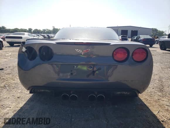 2010 Chevrolet Corvette 2LT с VIN 1G1YF2DW8A5107225, выставлен на аукционе Copart как лот 61450055 с пробегом 66 014 миль миль и Списание • Salvage title. История ставок и продаж доступна на DreamBid. Изображение 6.