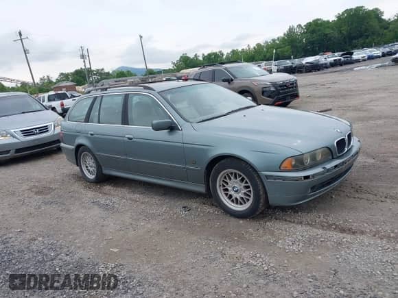 2002 BMW 5 Series 525i с VIN WBADS434X2GD86891, выставлен на аукционе IAAI как лот 42378192 с пробегом Не указан миль и . История ставок и продаж доступна на DreamBid. Изображение 1.