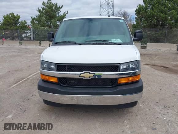 2021 Chevrolet Express Cargo with VIN 1GCWGAF75M1194461, listed as a IAAI auction lot 42122648 with 64,047 mi miles and . Bid and sale history available at DreamBid. Image 12.