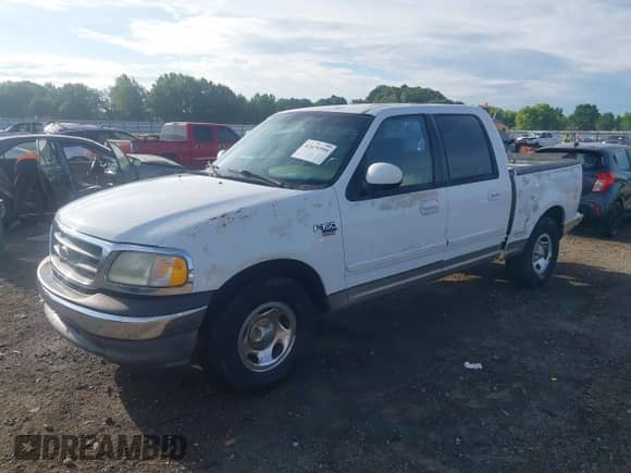 2002 Ford F-150 XLT с VIN 1FTRW07L62KC04671, выставлен на аукционе IAAI как лот 42475395 с пробегом 241 673 миль миль и . История ставок и продаж доступна на DreamBid. Изображение 2.