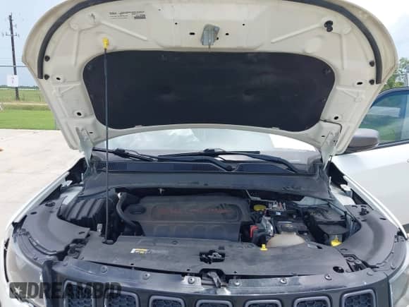 2021 Jeep Compass Trailhawk z VIN 3C4NJDDB3MT520448, wystawiony jako IAAI lot #42675404 z przebiegiem 84 376 mil mil oraz . Historia ofert i sprzedaży dostępna na DreamBid. Obrazek 10.