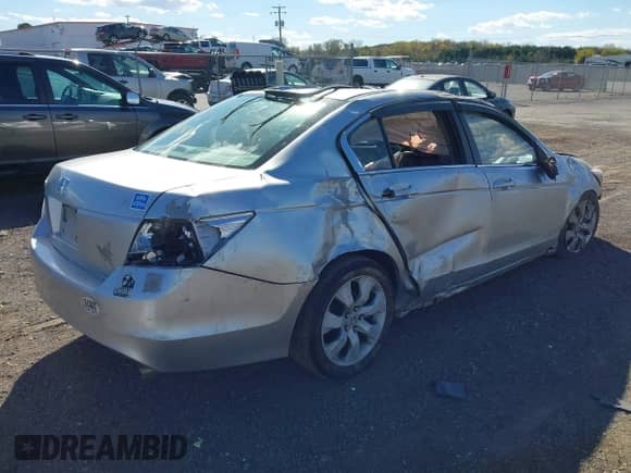 2010 Honda Accord EX-L с VIN 1HGCP2F83AA003179, выставлен на аукционе IAAI как лот 43491801 с пробегом 227 120 миль миль и . История ставок и продаж доступна на DreamBid. Изображение 4.