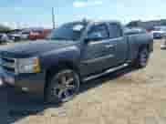 2011 Chevrolet Silverado 1500 LT z VIN 1GCRCSE08BZ222738, wystawiony jako IAAI lot #42884214 z przebiegiem 174 647 mil mil oraz . Historia ofert i sprzedaży dostępna na DreamBid. Obrazek 17.
