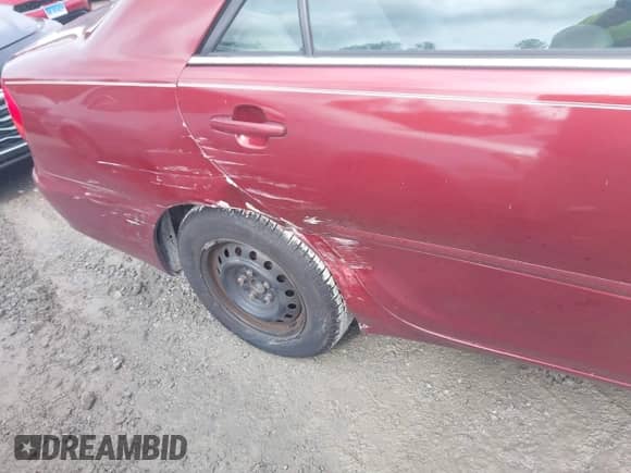 2004 Toyota Camry LE with VIN 4T1BE32KX4U293071, listed as a IAAI auction lot 42371516 with 173,000 mi miles and . Bid and sale history available at DreamBid. Image 6.