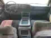2006 Chevrolet Tahoe LS z VIN 1GNEC13Z66J164344, wystawiony jako Copart lot #68510955 z przebiegiem 257 056 mil mil oraz Szkoda całkowita • Salvage title. Historia ofert i sprzedaży dostępna na DreamBid. Obrazek 8.