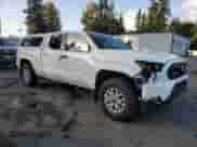 2024 Toyota Tacoma SR5 z VIN 3TYLB5JN5RT007412, wystawiony jako Copart lot #86193645 z przebiegiem 16 704 mil mil oraz Szkoda całkowita • Salvage title. Historia ofert i sprzedaży dostępna na DreamBid. Obrazek 4.
