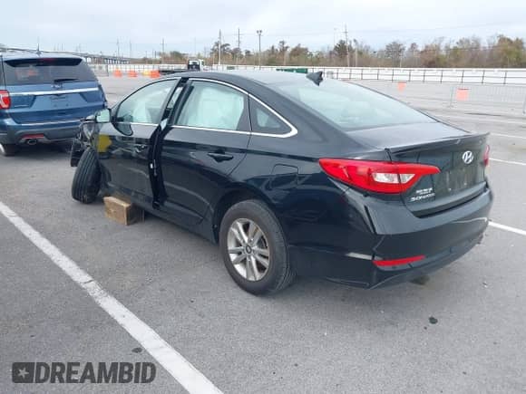 2017 Hyundai Sonata SE с VIN 5NPE24AF5HH521255, выставлен на аукционе IAAI как лот 41298193 с пробегом 145 452 миль миль и . История ставок и продаж доступна на DreamBid. Изображение 3.