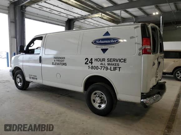 2021 Chevrolet Express Cargo with VIN 1GCWGAF75M1239804, listed as a Copart auction lot 50425265 with 33,171 mi miles and Salvage title. Bid and sale history available at DreamBid. Image 2.