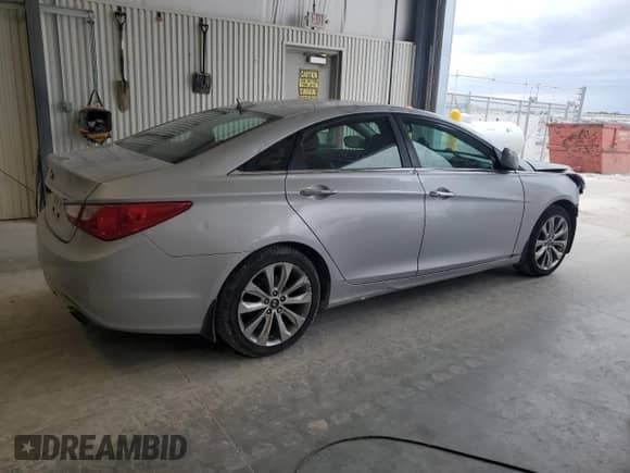 2012 Hyundai Sonata SE с VIN 5NPEC4AC2CH416832, выставлен на аукционе Copart как лот 81221125 с пробегом 154 508 миль миль и Списание • Salvage title. История ставок и продаж доступна на DreamBid. Изображение 3.