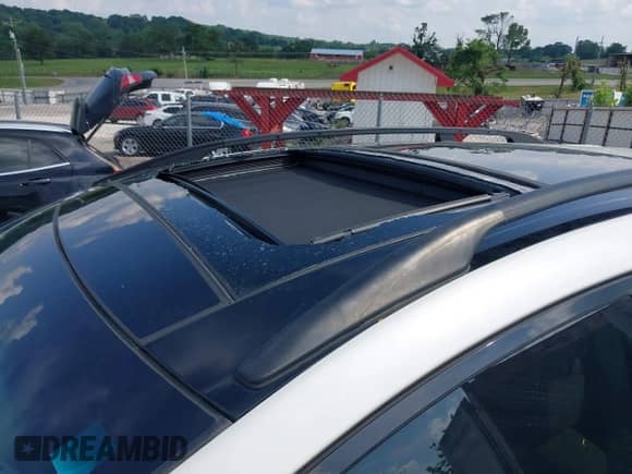 2012 Nissan Murano LE с VIN JN8AZ1MU1CW109263, выставлен на аукционе IAAI как лот 42378245 с пробегом 121 658 миль миль и . История ставок и продаж доступна на DreamBid. Изображение 6.