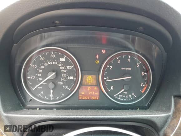 2008 BMW 3 Series 328i с VIN WBAVA37508NL50634, выставлен на аукционе Copart как лот 82126675 с пробегом 213 272 миль миль и Списание • Salvage title. История ставок и продаж доступна на DreamBid. Изображение 9.