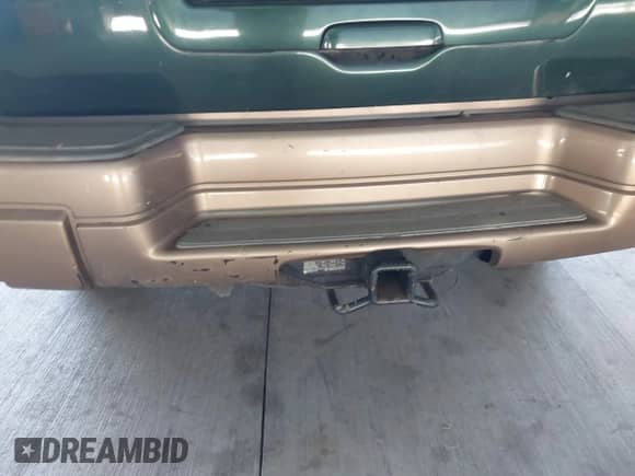 2002 Chevrolet TrailBlazer LS z VIN 1GNDT13S722315601, wystawiony jako IAAI lot #42715890 z przebiegiem 175 016 mil mil oraz . Historia ofert i sprzedaży dostępna na DreamBid. Obrazek 14.