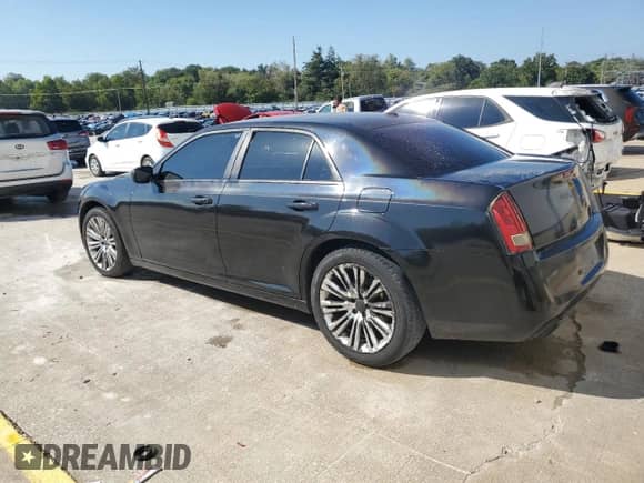2012 Chrysler 300 с VIN 2C3CCAAG1CH116429, выставлен на аукционе Copart как лот 83935145 с пробегом 174 991 миль миль и Списание • Salvage title. История ставок и продаж доступна на DreamBid. Изображение 2.