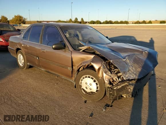 1990 Honda Accord LX z VIN JHMCB7652LC035496, wystawiony jako Copart lot #76473224 z przebiegiem 200 671 mil mil oraz Szkoda całkowita • Salvage title. Historia ofert i sprzedaży dostępna na DreamBid. Obrazek 4.