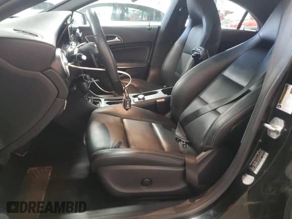 2016 Mercedes-Benz CLA 250 с VIN WDDSJ4EB4GN384682, выставлен на аукционе Copart как лот 59847045 с пробегом 78 309 миль миль и Списание • Salvage title. История ставок и продаж доступна на DreamBid. Изображение 7.