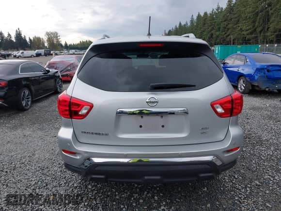 2017 Nissan Pathfinder SV with VIN 5N1DR2MM1HC657900, listed as a IAAI auction lot 43452836 with 127,633 mi miles and . Bid and sale history available at DreamBid. Image 17.