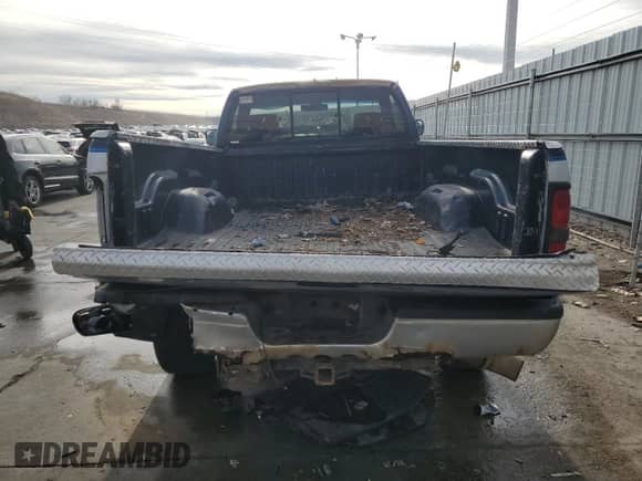 1995 Dodge 2500 с VIN 1B7KF26CXSS250602, выставлен на аукционе Copart как лот 87487014 с пробегом 272 183 миль миль и Списание • Salvage title. История ставок и продаж доступна на DreamBid. Изображение 6.