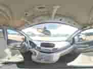 2015 Honda Odyssey LX z VIN 5FNRL5H29FB129947, wystawiony jako Copart lot #70269615 z przebiegiem 85 974 mil mil oraz Szkoda całkowita • Salvage title. Historia ofert i sprzedaży dostępna na DreamBid. Obrazek 16.