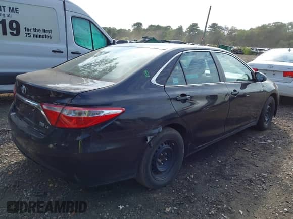 2016 Toyota Camry LE z VIN 4T1BD1FK7GU188333, wystawiony jako IAAI lot #43300091 z przebiegiem 305 952 mil mil oraz . Historia ofert i sprzedaży dostępna na DreamBid. Obrazek 4.