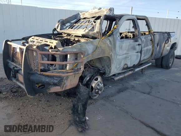 2014 Chevrolet Silverado 3500HD LTZ с VIN 1GC4K1C85EF117886, выставлен на аукционе Copart как лот 50404755 с пробегом Не указан миль и На запчасти • Non repairable. История ставок и продаж доступна на DreamBid. Изображение 1.