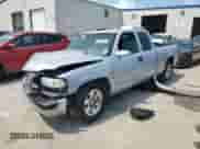 1999 GMC Sierra 1500 SLE с VIN 2GTEC19TXX1520396, выставлен на аукционе Copart как лот 67890675 с пробегом 239 087 миль миль и Списание • Salvage title. История ставок и продаж доступна на DreamBid. Изображение 1.
