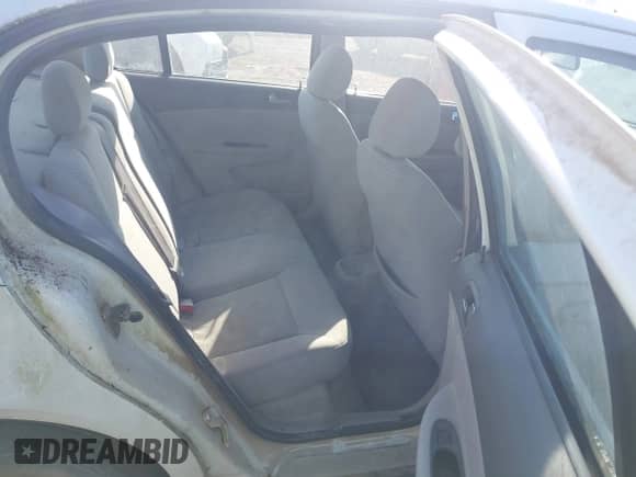 2007 Chevrolet Cobalt LT with VIN 1G1AL55F377198900, listed as a IAAI auction lot 43199292 with 211,660 mi miles and . Bid and sale history available at DreamBid. Image 8.