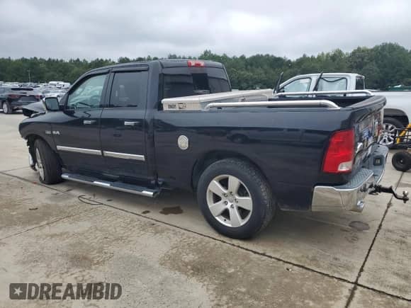2010 Dodge 1500 SLT z VIN 1D7RB1GT0AS108394, wystawiony jako Copart lot #69631015 z przebiegiem 161 163 mil mil oraz Szkoda całkowita • Salvage title. Historia ofert i sprzedaży dostępna na DreamBid. Obrazek 2.
