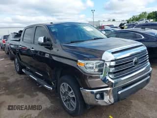 2019 Toyota Tundra SR5 с VIN 5TFAY5F18KX842461, выставлен на аукционе IAAI как лот 43093542 с пробегом 130 182 миль миль и . История ставок и продаж доступна на DreamBid. Изображение 1.