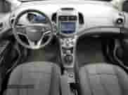 2014 Chevrolet Sonic LT с VIN 1G1JD5SB7E4205165, выставлен на аукционе Copart как лот 65287705 с пробегом 92 989 миль миль и Чистый • Clean title. История ставок и продаж доступна на DreamBid. Изображение 8.