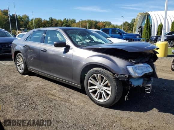 2017 Chrysler 300 Limited с VIN 2C3CCAAG4HH661855, выставлен на аукционе Copart как лот 84787075 с пробегом 148 336 миль миль и Списание • Salvage title. История ставок и продаж доступна на DreamBid. Изображение 4.