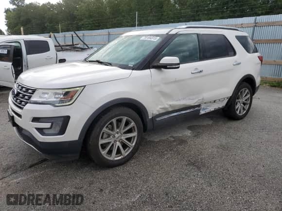 2017 Ford Explorer Limited z VIN 1FM5K8F8XHGC35774, wystawiony jako Copart lot #70104315 z przebiegiem 109 548 mil mil oraz Czysty tytuł • Clean title. Historia ofert i sprzedaży dostępna na DreamBid. Obrazek 1.
