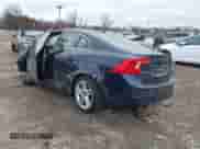 2015 Volvo S60 T5 Premier с VIN YV1612TK4F1342449, выставлен на аукционе IAAI как лот 41478701 с пробегом 106 884 миль миль и . История ставок и продаж доступна на DreamBid. Изображение 3.