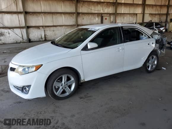 2014 Toyota Camry L с VIN 4T1BF1FK8EU322936, выставлен на аукционе Copart как лот 70527145 с пробегом 157 277 миль миль и Списание • Salvage title. История ставок и продаж доступна на DreamBid. Изображение 1.