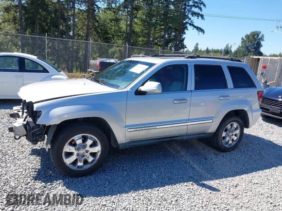 2008 Jeep Grand Cherokee Limited z VIN 1J8HR58238C189595, wystawiony jako IAAI lot #42837942 z przebiegiem 142 538 mil mil oraz . Historia ofert i sprzedaży dostępna na DreamBid. Obrazek 15.